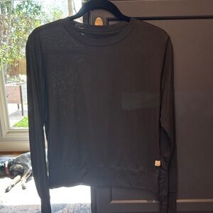 Vuori women’s black daydream crew